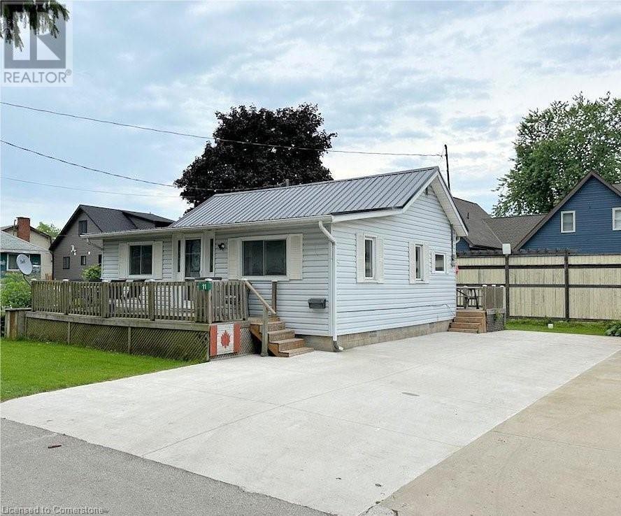 11 WALTER Street, Turkey Point