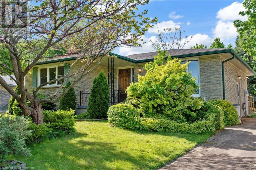 8 GRENADA Drive, Simcoe
