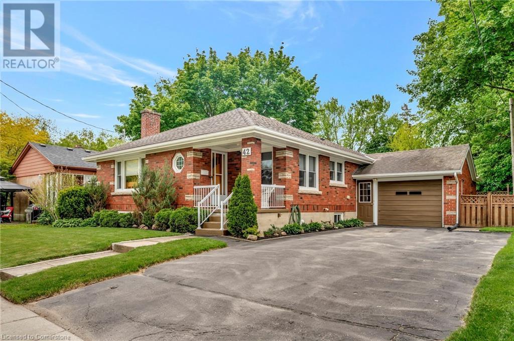 42 HAWTHORNE Avenue, Simcoe