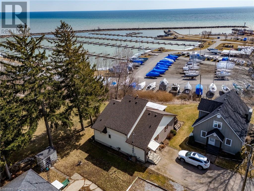 16 DEAN Avenue, Port Dover