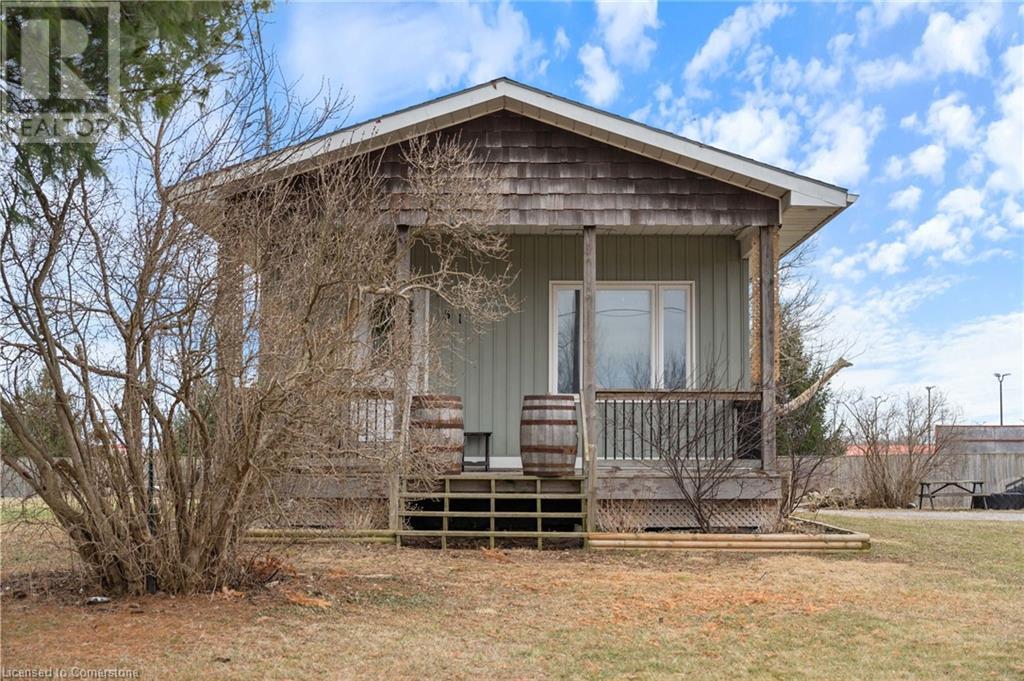 51 ECHO Street E, Cayuga
