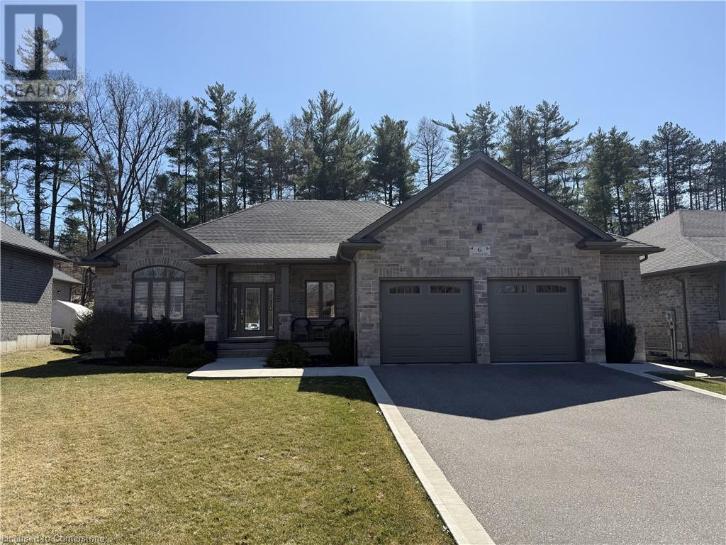6 LYNNDALE Road, Simcoe