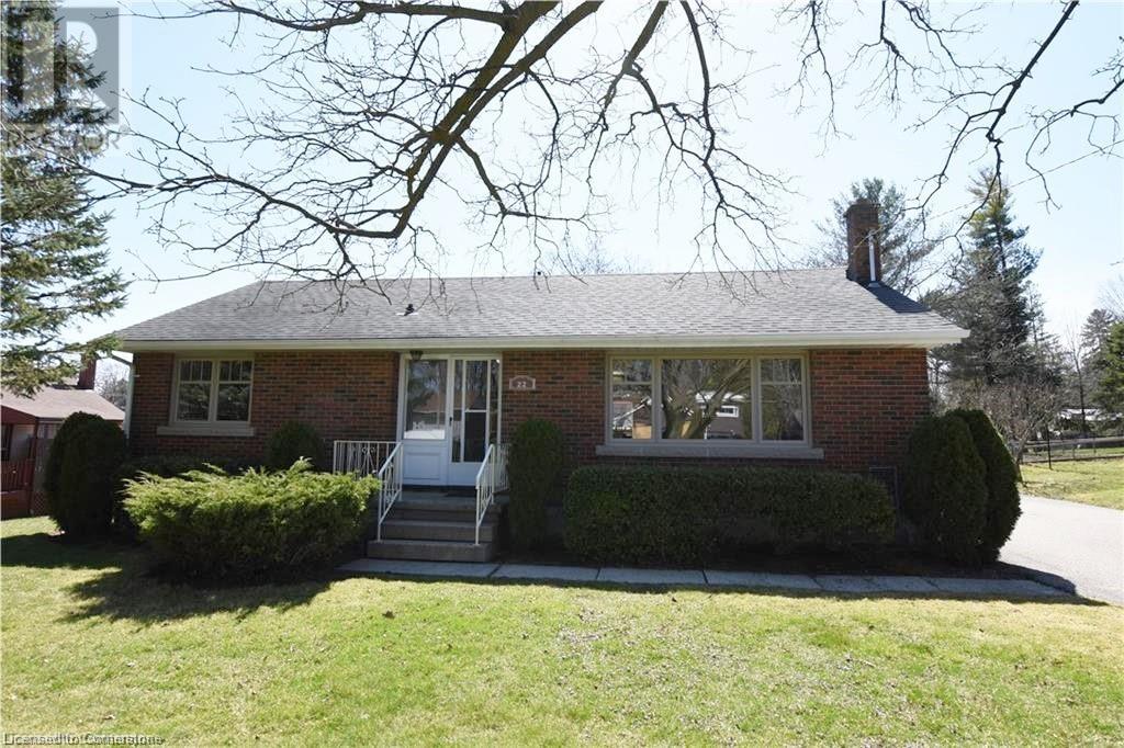 22 CHARLTON Crescent, Simcoe