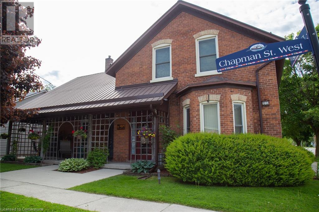 21 CHAPMAN Street W, Port Dover