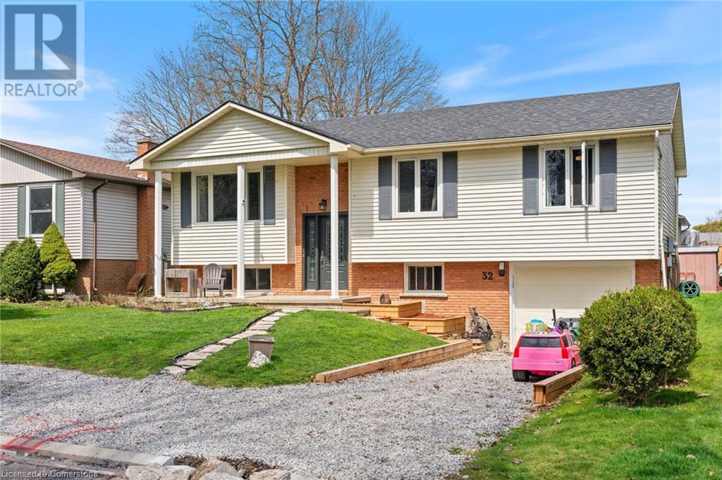32 DIXON Drive, Port Dover