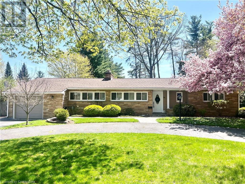 30 LYNNDALE Road, Simcoe