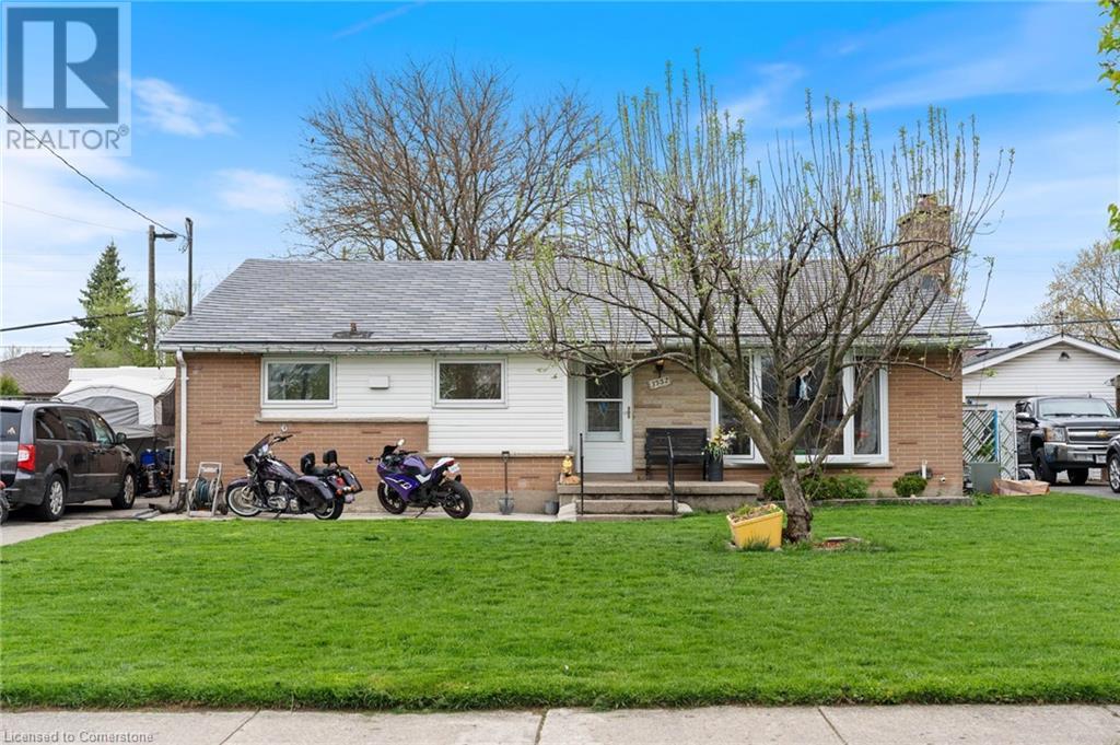 1732 SEELEY Drive, London