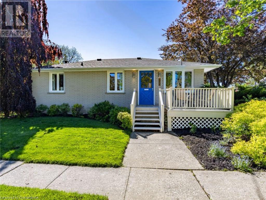 100 MARKET ST E, Port Dover