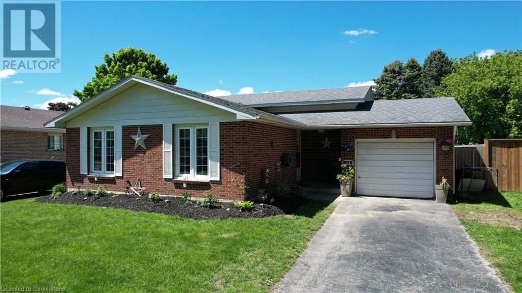 124 OAK Street, Simcoe