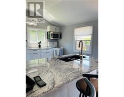 20 4TH Avenue - 24