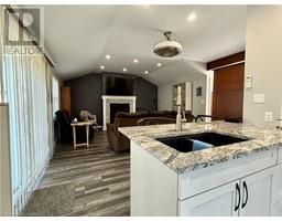 20 4TH Avenue - 49