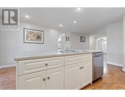 332 DUNCOMBE Road - 12
