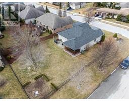 332 DUNCOMBE Road - 37