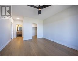 34 ANDREW Avenue - 22