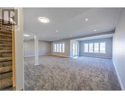 34 ANDREW Avenue - 25
