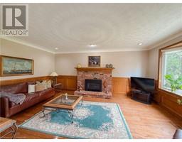 499 BUSH Drive - 18