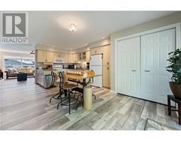 55 RIDGEWOOD Drive - 12