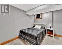 42 HAWTHORNE Avenue - 26