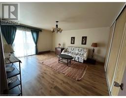 44 WOODHOUSE Avenue - 25