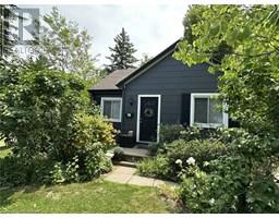 78 QUEENSWAY Drive E - 1
