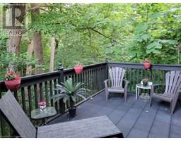 78 QUEENSWAY Drive E - 3