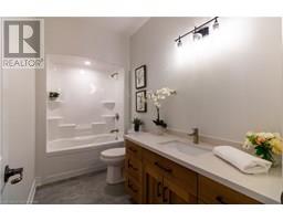 82 DUCHESS Drive - 18
