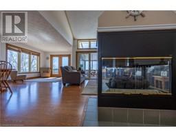 16 DEAN Avenue - 16