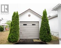 3 FIFTH Street - 22