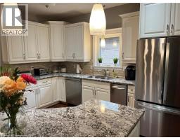 54 ANGLER Avenue - 22