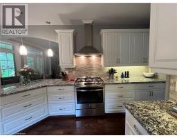 54 ANGLER Avenue - 28