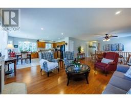 103 UPPER CANADA Drive - 3