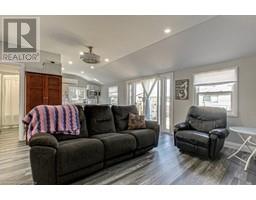 20 4TH Avenue - 25