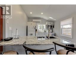 20 4TH Avenue - 27