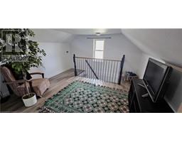 261 QUEEN Street N - 24