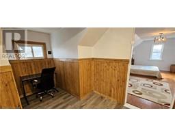 261 QUEEN Street N - 25