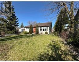 44 WOODHOUSE Avenue - 1
