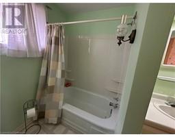 44 WOODHOUSE Avenue - 12