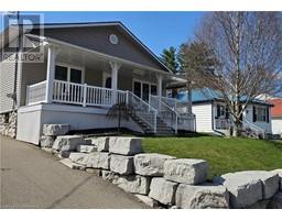 8 OAKWOOD Avenue - 1