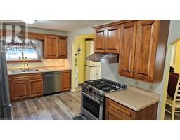 8 OAKWOOD Avenue - 17