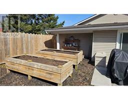 8 OAKWOOD Avenue - 37