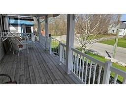 8 OAKWOOD Avenue - 6