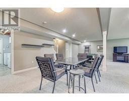 28 WOODLAND Crescent - 28
