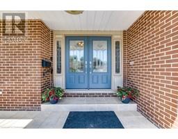 31 LYNNDALE Road - 2
