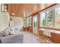 31 LYNNDALE Road - 22