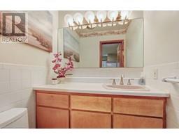 31 LYNNDALE Road - 26
