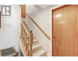 31 LYNNDALE Road - 27