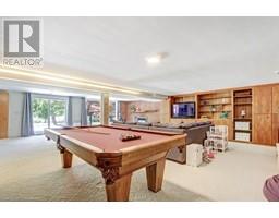 31 LYNNDALE Road - 33