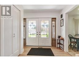 31 LYNNDALE Road - 4