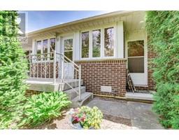 31 LYNNDALE Road - 41