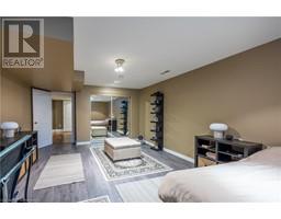 6 VIOLA Court - 32